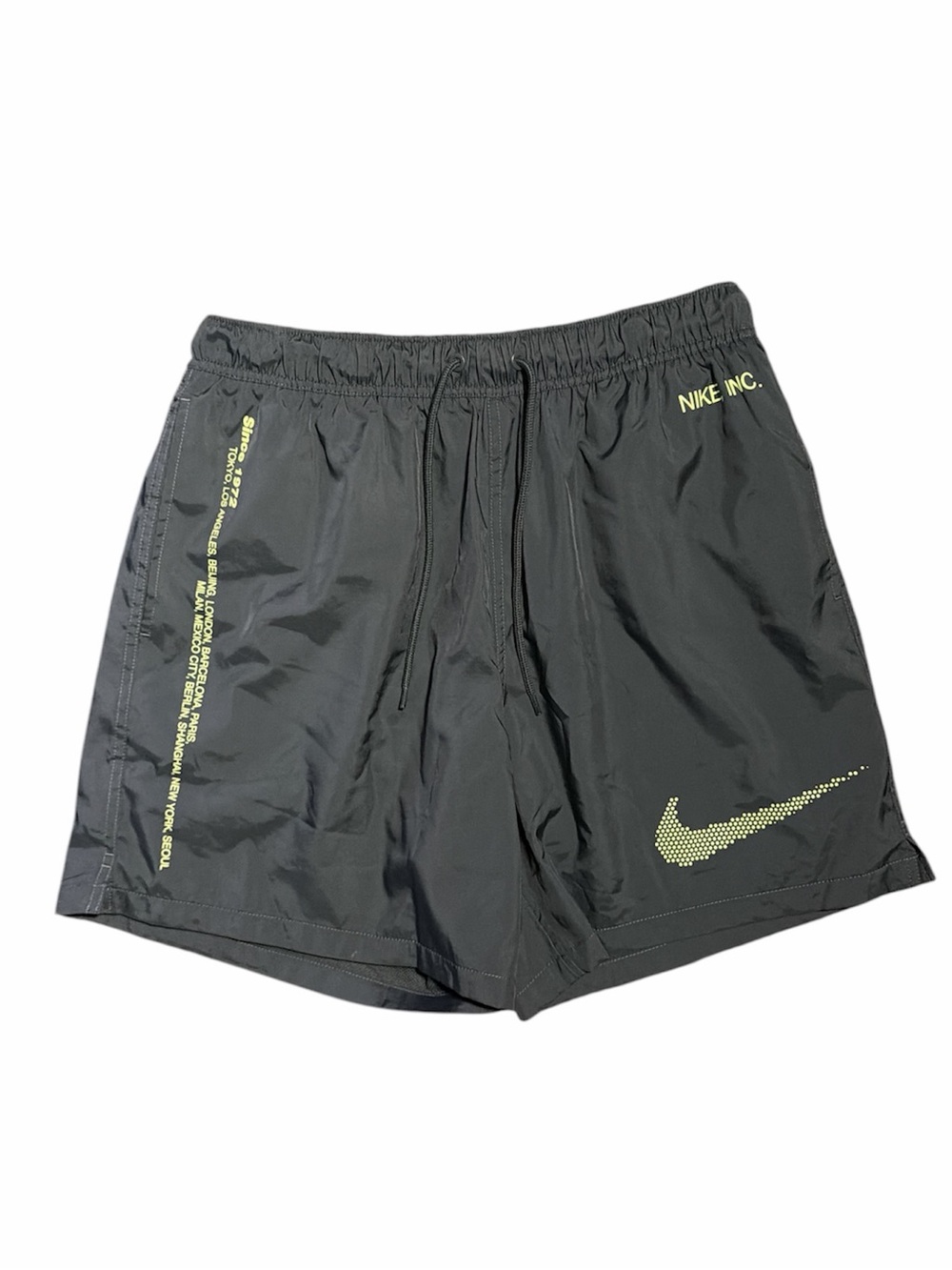 Nike Sportswear Nike Inc. Swim Shorts Men’s Medium Black Mesh Lined NWT